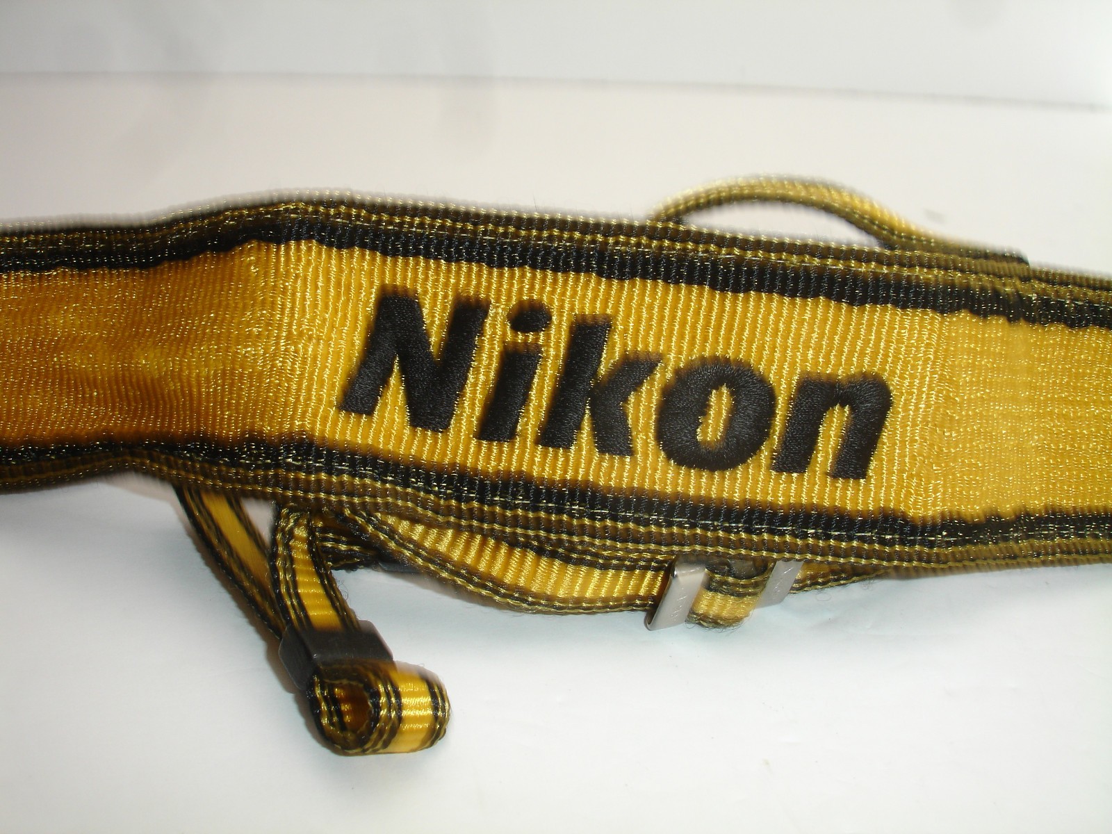 Nikon AN-6Y Yellow / Black Vintage Camera Neck Strap w/ Metal Buckles Nikon AN-6