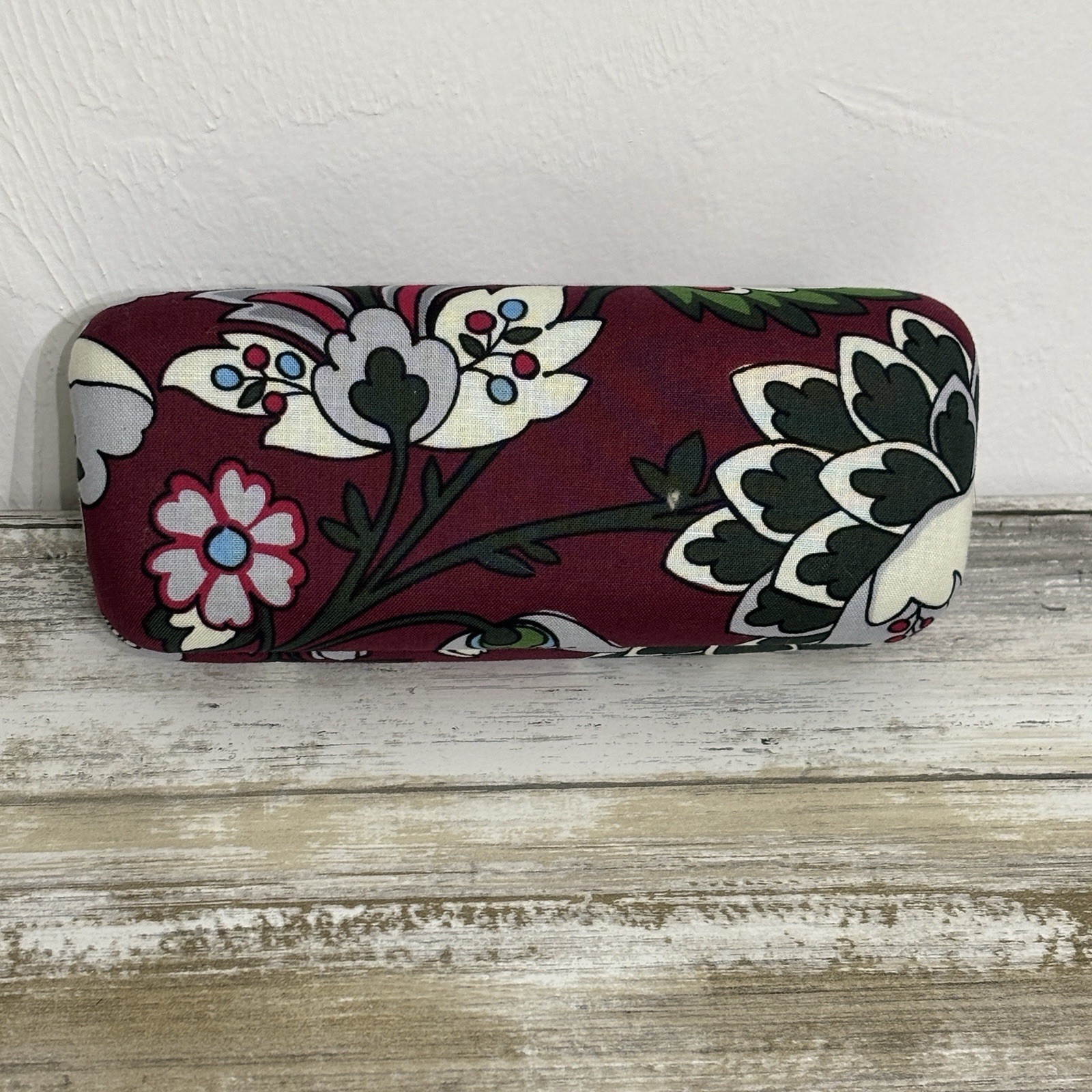 Vera Bradley Hard Clamshell Sunglasses Eye Glasses Case Pink and Blue Floral