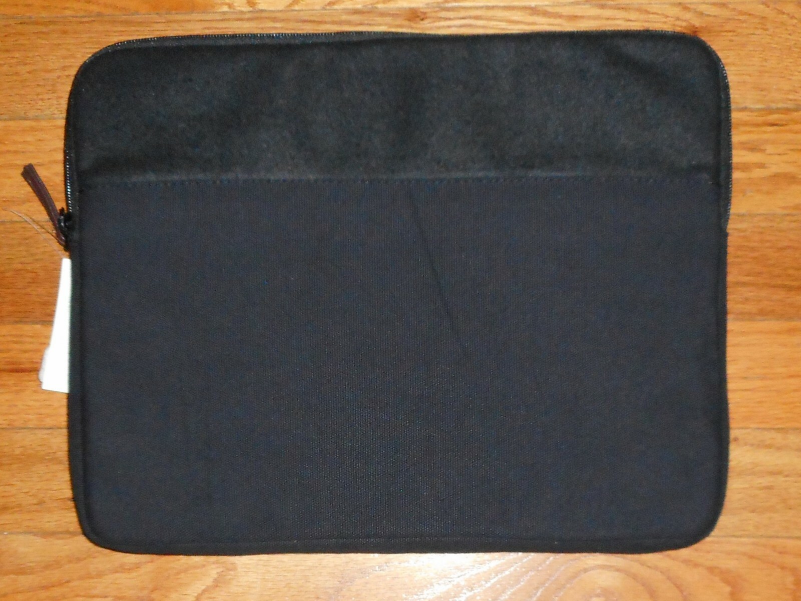 OLD NAVY BLACK PADDED 13" LAP TOP SLEEVE WITH ZIPPER CLOSURE