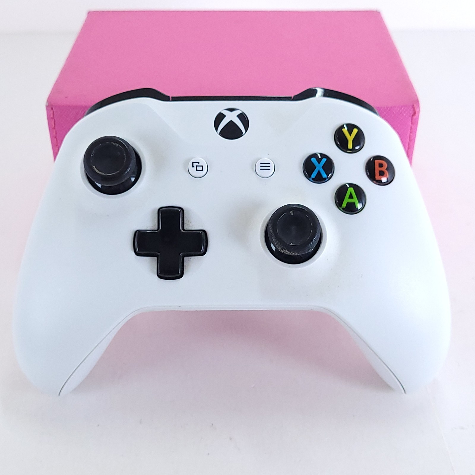 Xbox One PowerA Charging Controller Station CPFA114326-02 w/2 Controllers