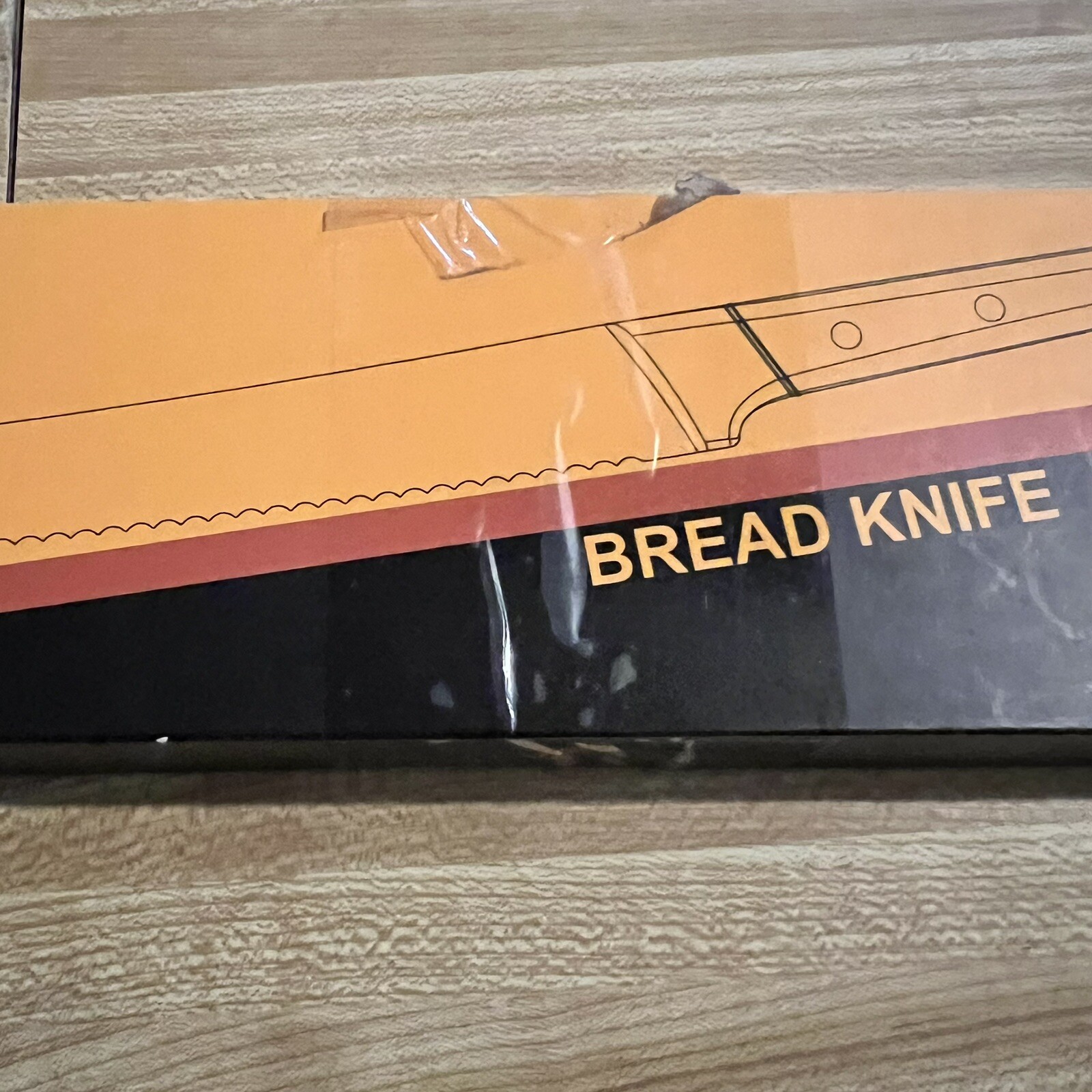 ODERFUN 8 in Bread Knife Chef Quality Serrated Bread Knife
