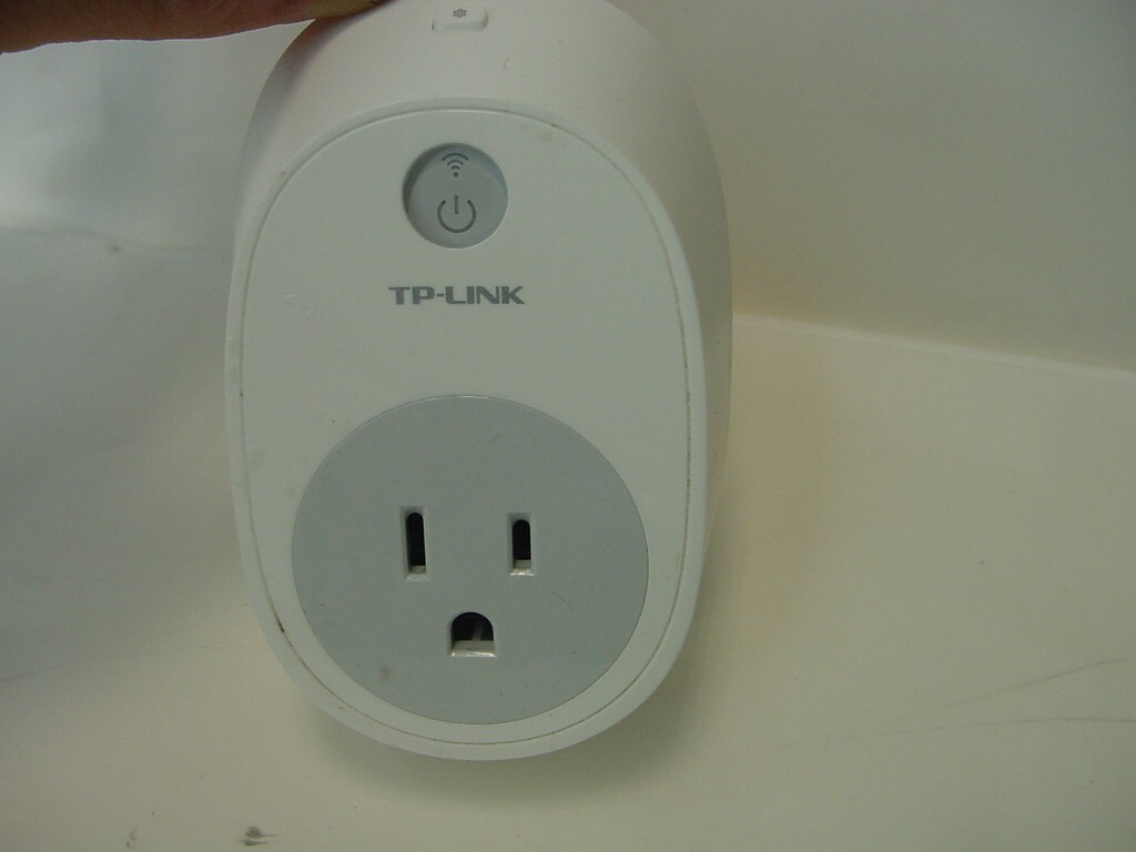 TP-LINK SMART WI-FI PLUG HS100