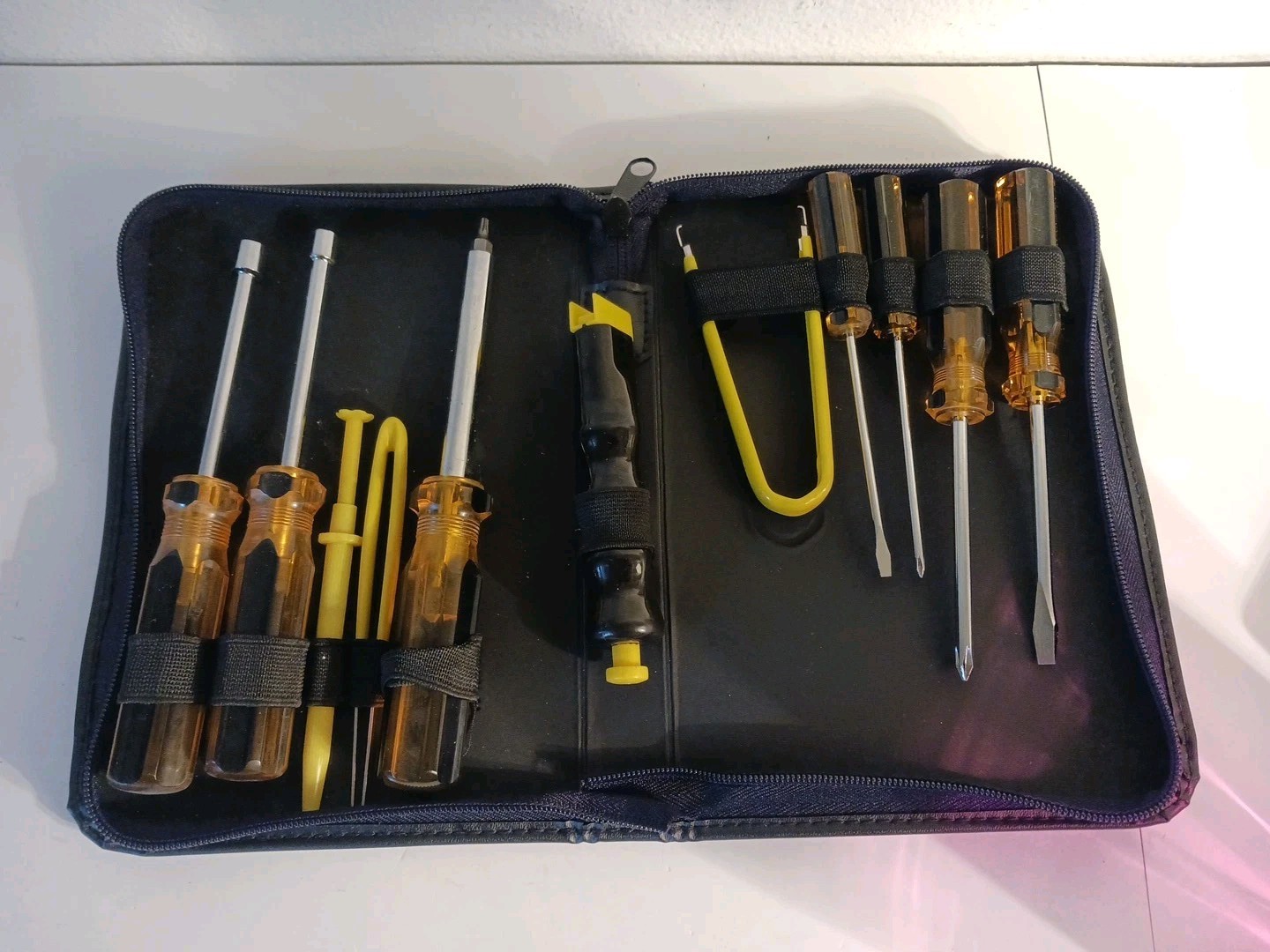 RadioShack Deluxe Computer Toolkit W/Zipper Case