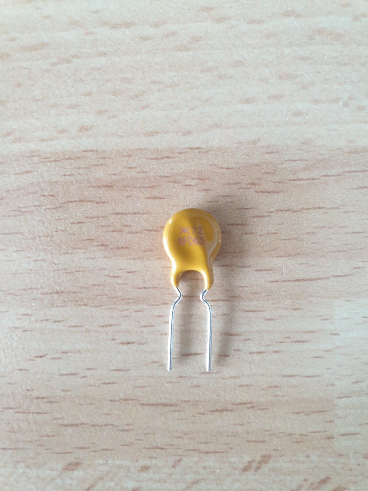 Varistor XF030 RXEF030