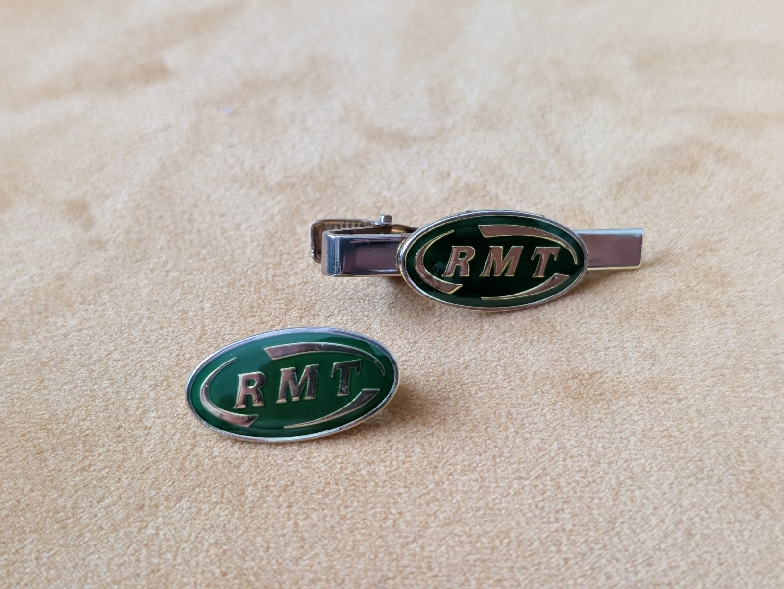 RMT Pin Badge & Tie Clip Set TfL London Underground Union Railway Workers Unite