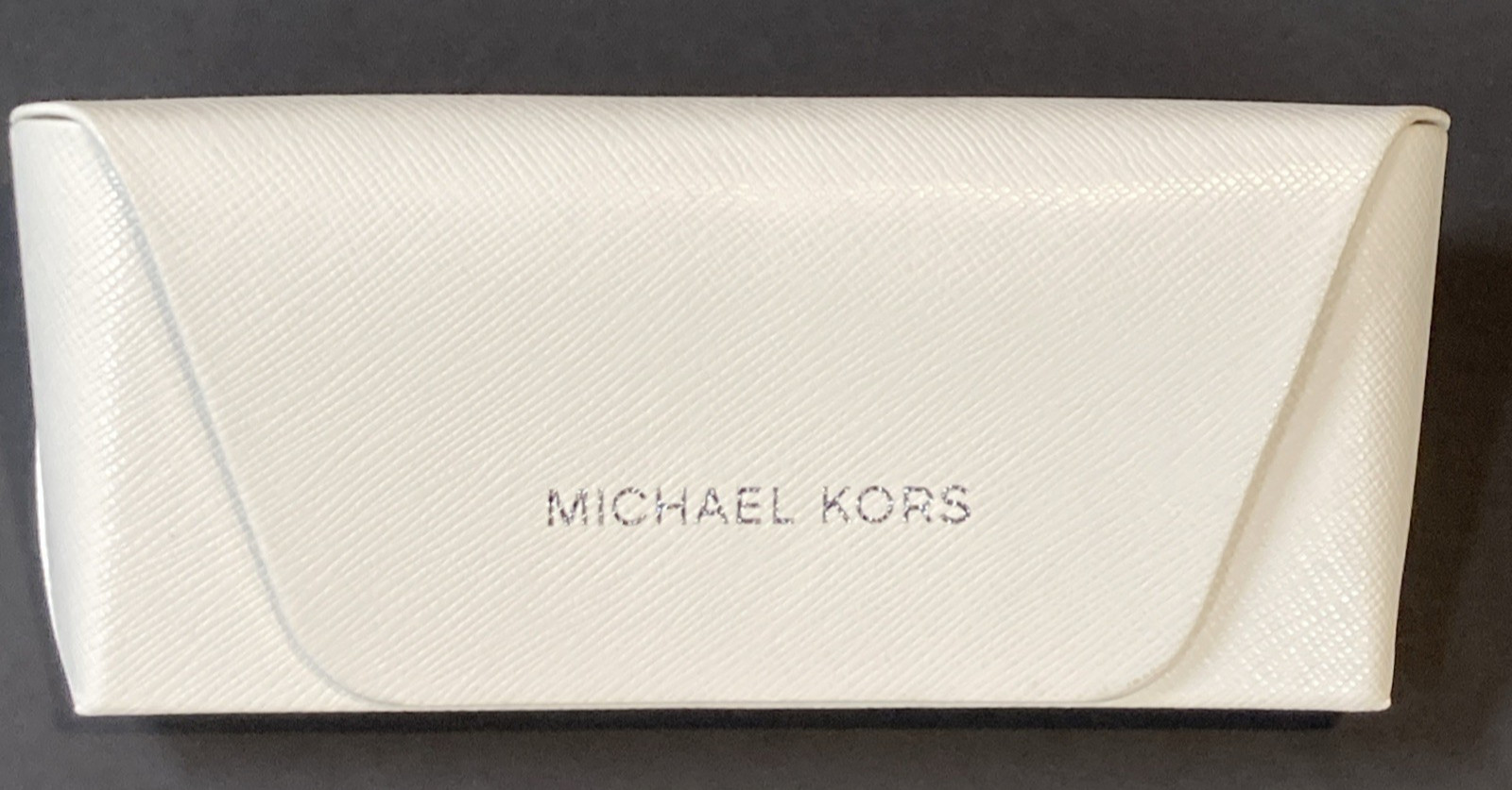 Michael Kors White Hardshell Eyeglass Sunglass Case Snap Flip Open Felt Lining
