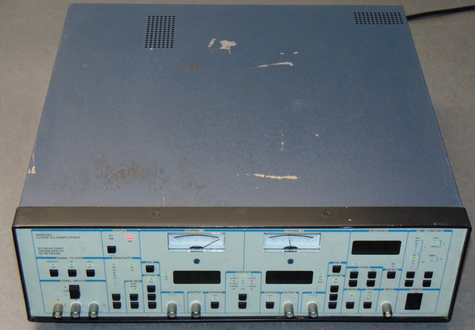STANFORD RESEARCH SYSTEMS SR530 LOCK-IN AMPLIFIER