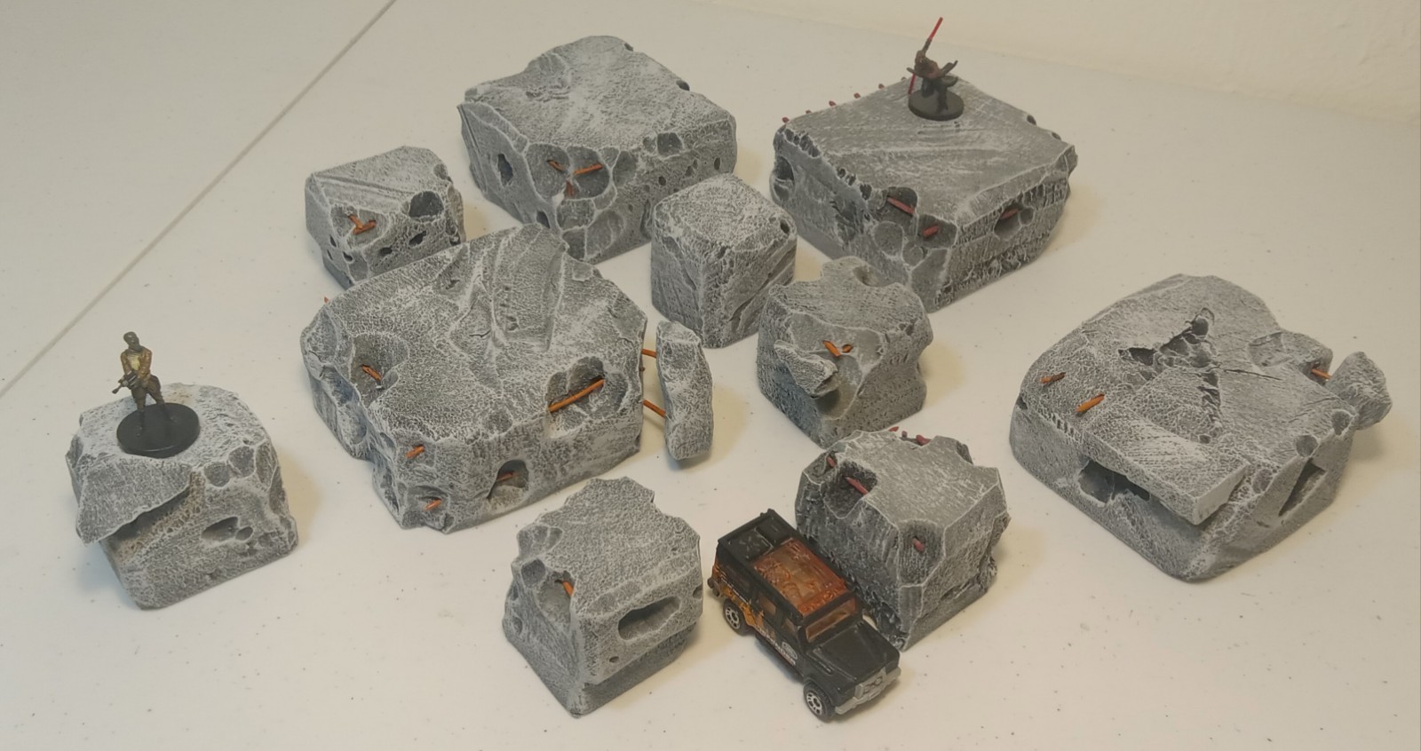 Miniature Terrain-2 " tall 4" × 4" CONCRETE RUINS for Wargaming