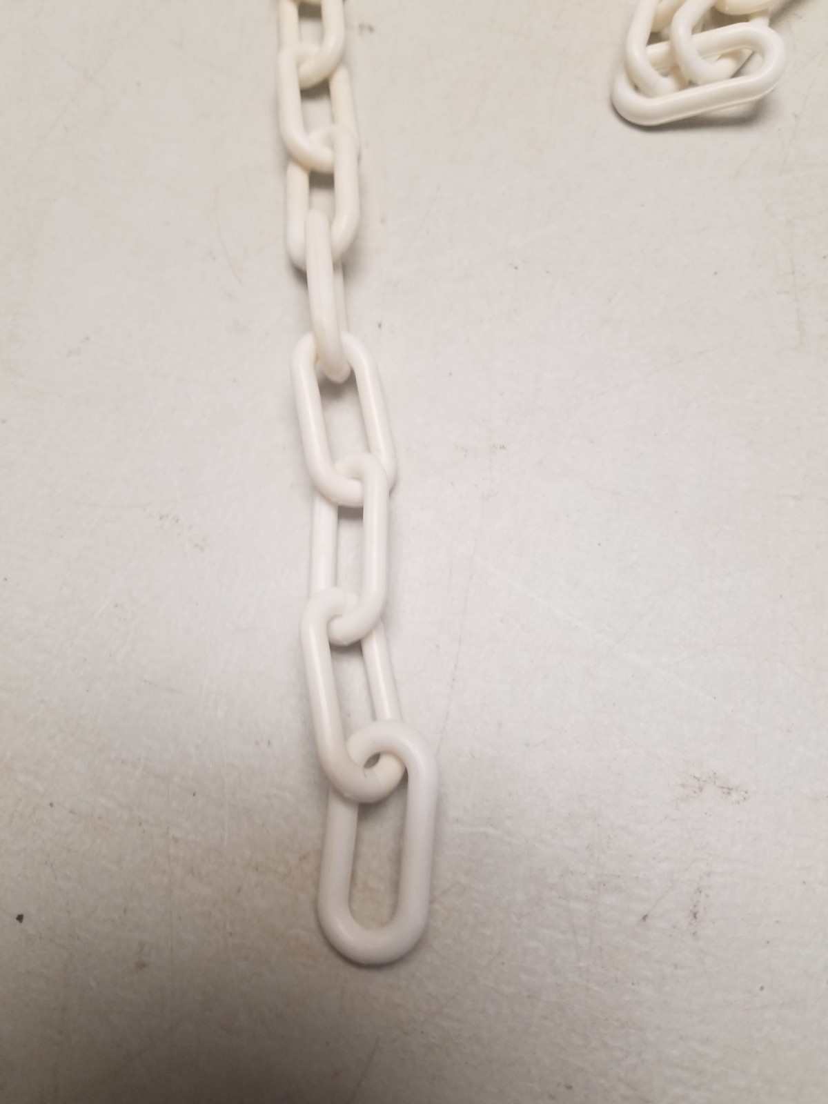 24' Plastic Chain (D)