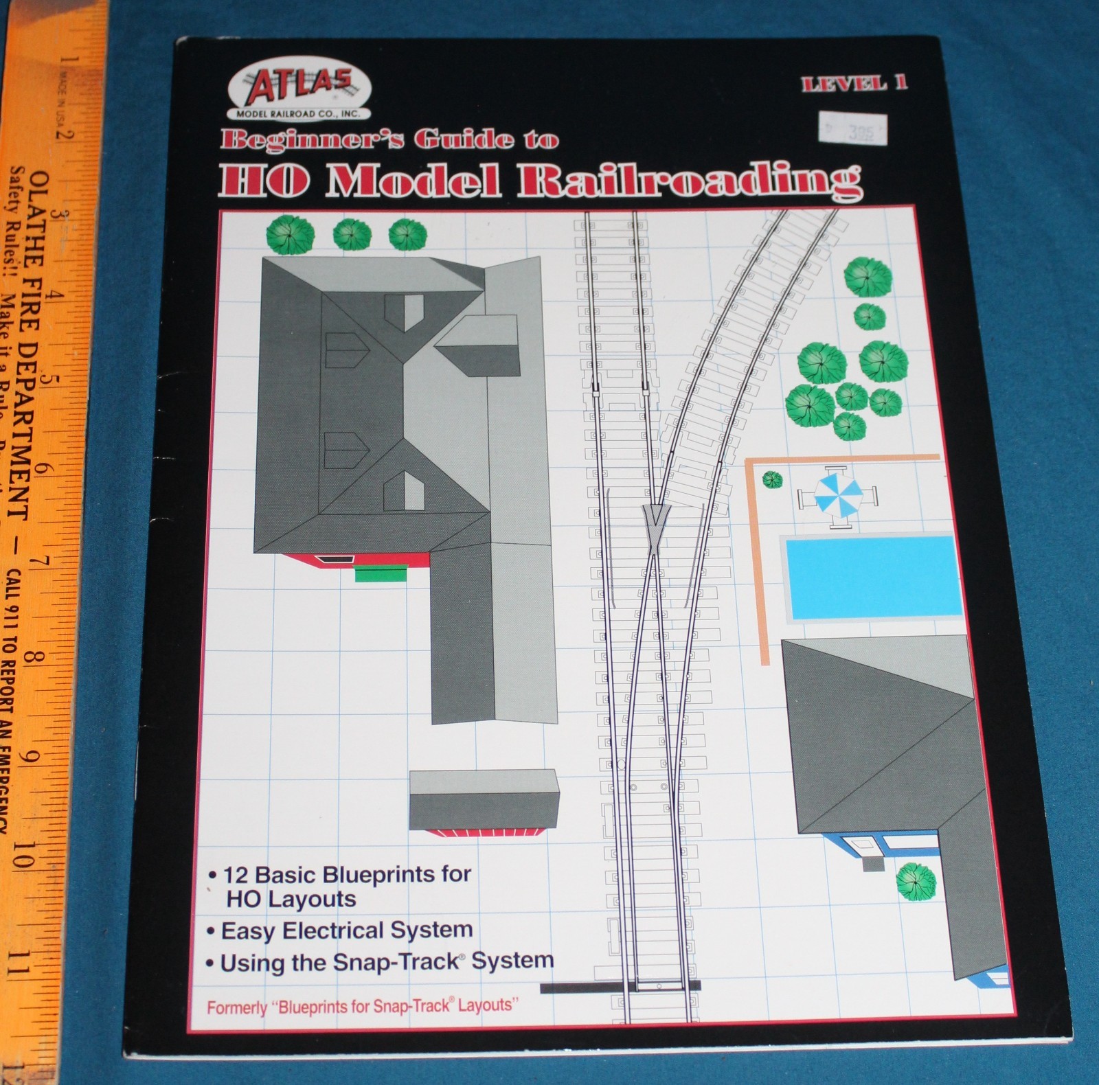Beginner's Guide to HO Model Railroading Level 1 Book (Atlas, Copyright 1992)