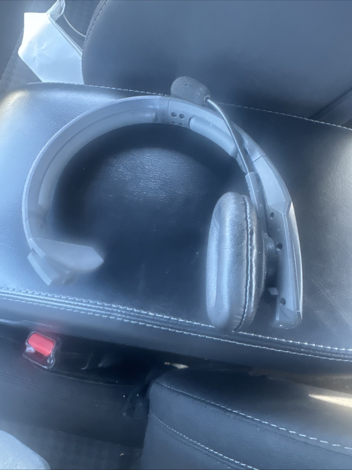 BlueParrott B450-XT Bluetooth Headset Pre-owned