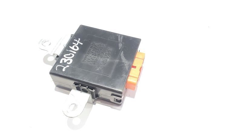 Door Control Module PN 8598060110 OEM 1996 Toyota Landcruiser