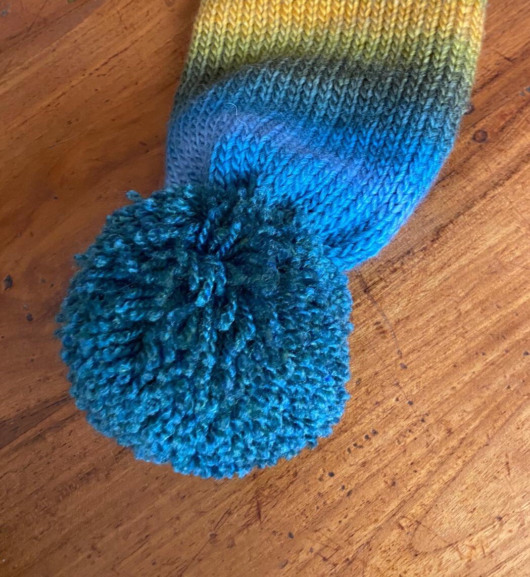SHADES OF GREEN BLUE YELLOW STRETCH RIBBED KNIT BOBBLE HAT BEANNIE WINTER HAT