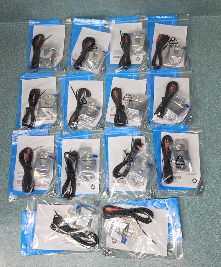 Motorola  HLN5391  HLN5391A  Microphone Hang-up Clip  Sealed In Bags (Lot of 14)