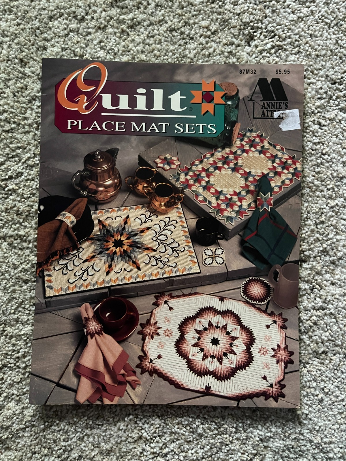 QUILT PLACE MAT SETS - ANNIE'S ATTIC PLASTIC CANVAS PATTERN LEAFLET