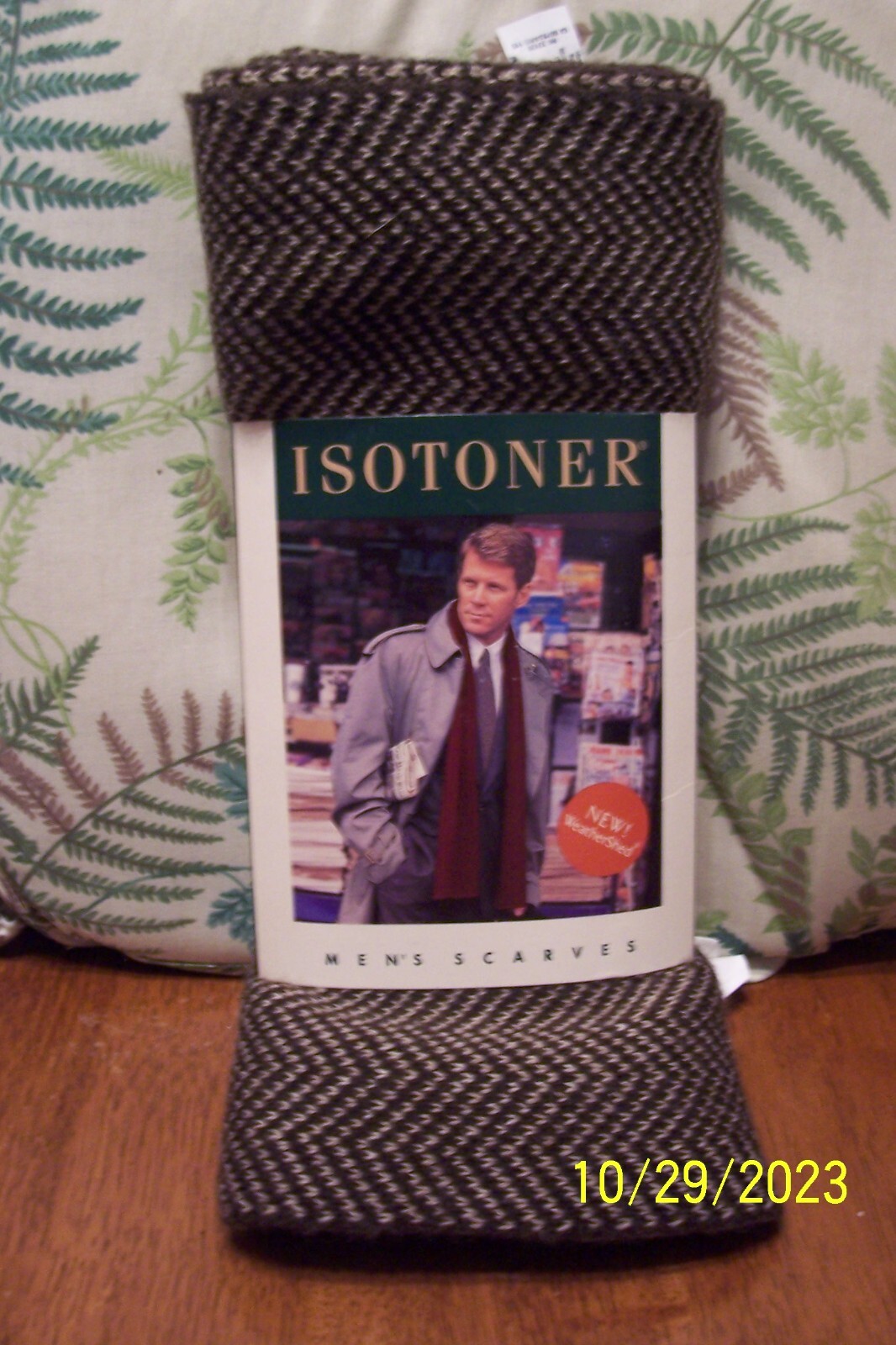 Men's Isotoner Scarf - New in Package