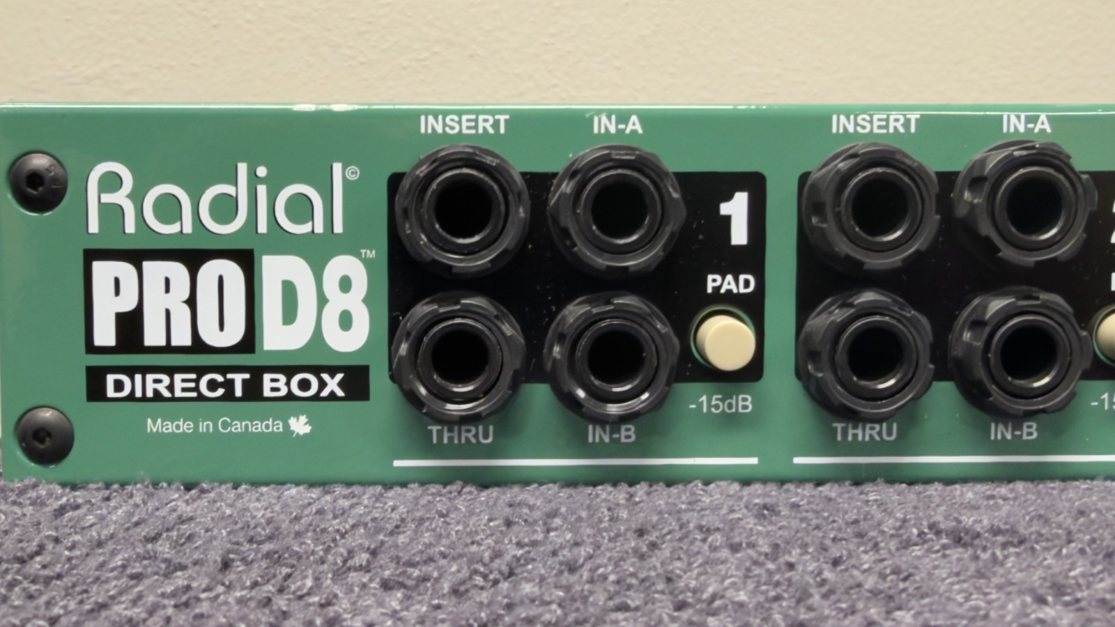 Radial Engineering ProD8 8-Channel Passive Instrument Direct Box CG010AU