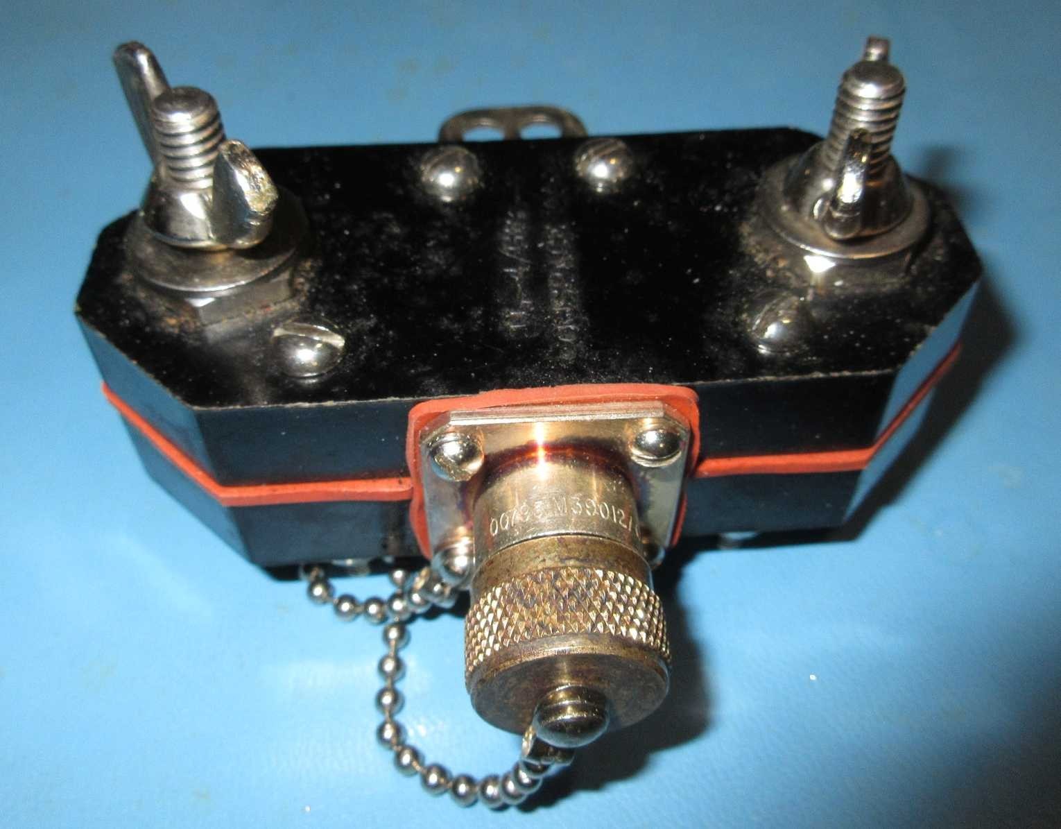 Comspace Corp IL-4/GRA-4 Center Insulator For Dipole