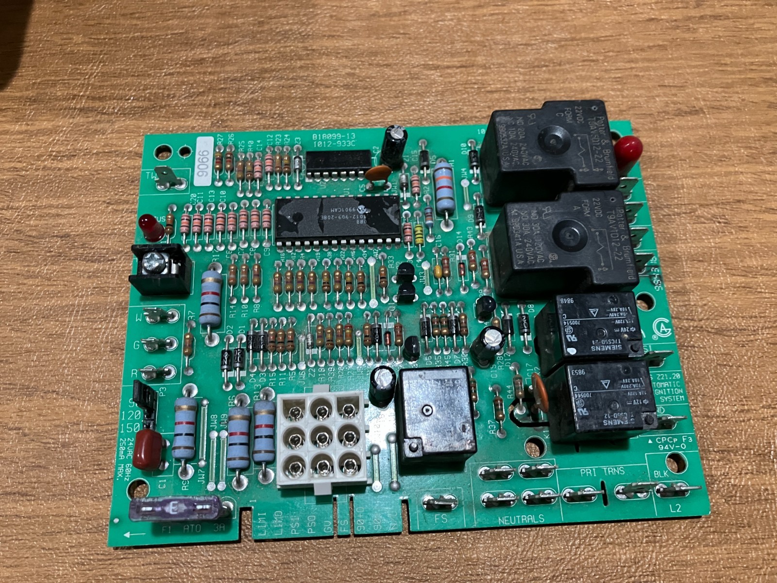 UTEC 1012-933C Furnace Circuit Board - FULLY TESTED