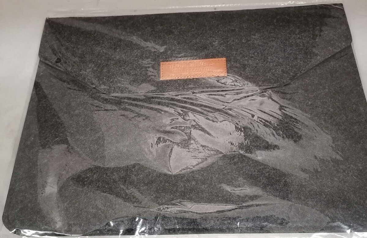 NIB 15.6" Black/Gray Drive Savers Laptop Slip Cover