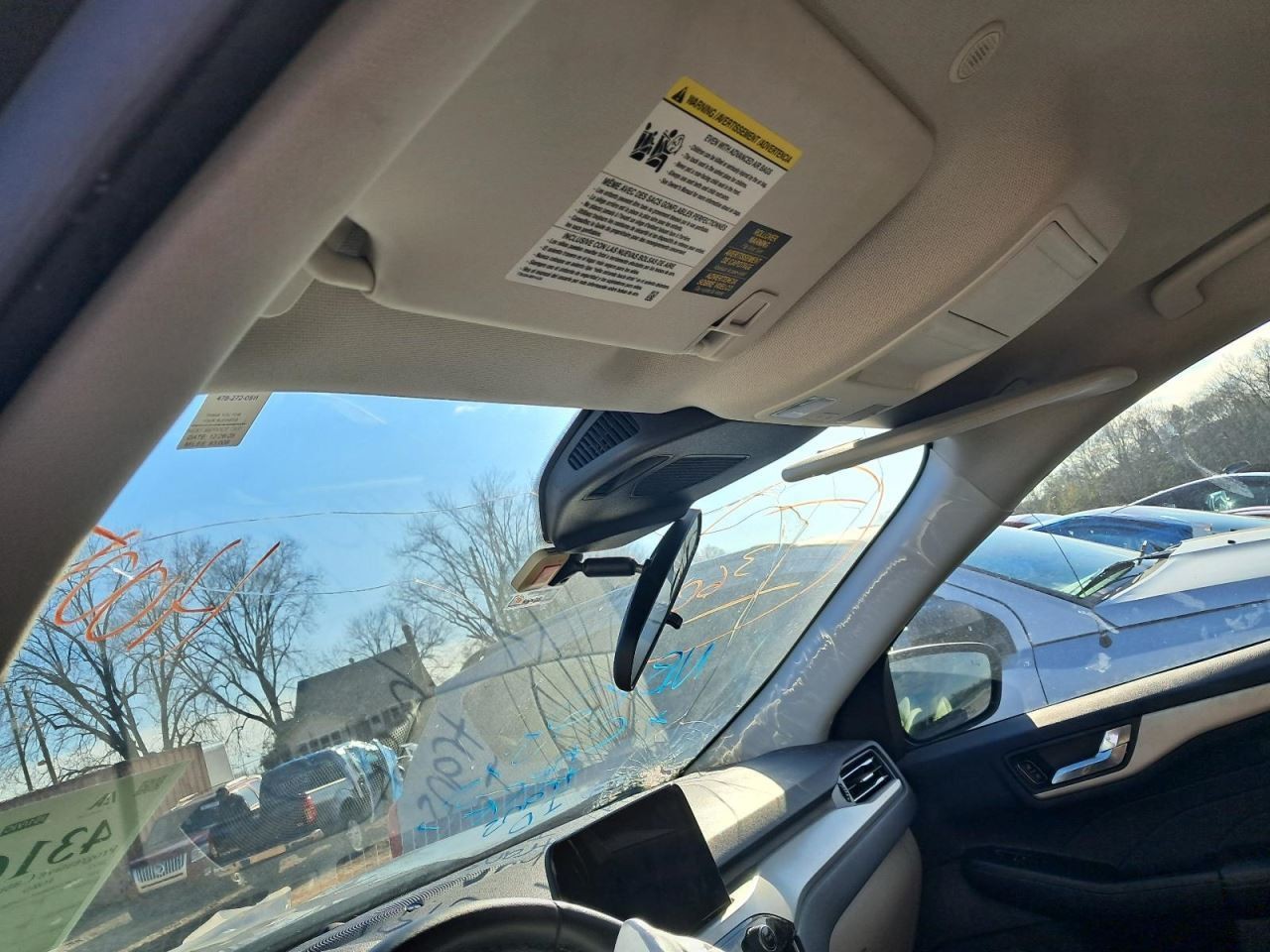 ESCAPE 2022 Glove Box 4894431