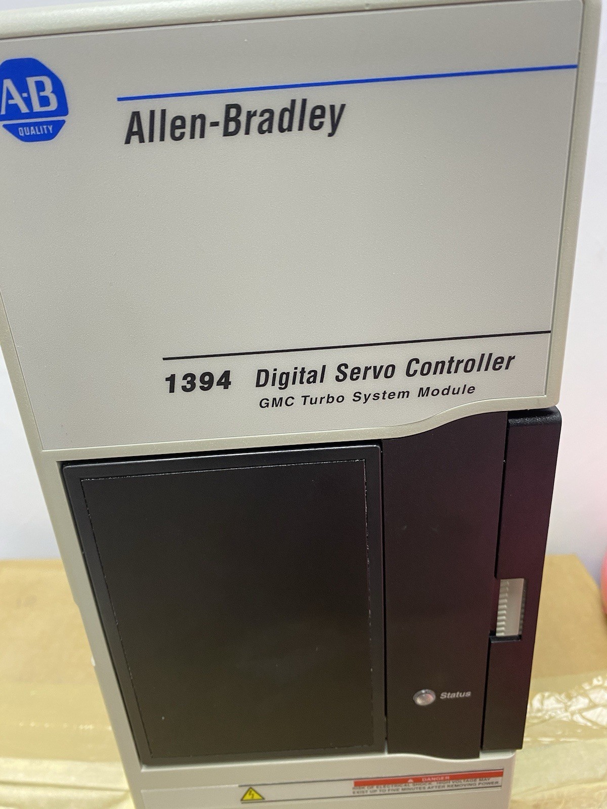 ALLEN BRADLEY 1394C-SJT05-T-RL BULLETIN 1394 DIGITAL SERVO CONTROLLER Ser.C