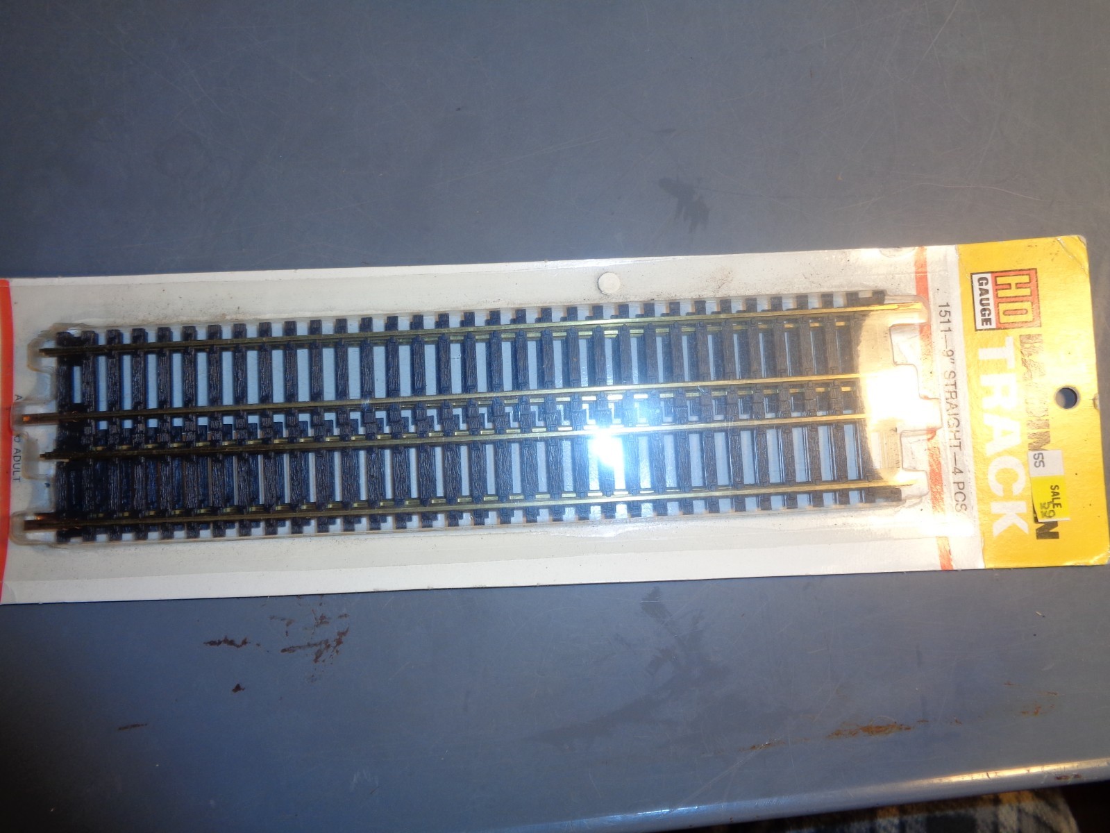 BACHMANN HO GAUGE 4 PIECES, 9 INCH STRAIGHT TRACK NEW IN PACKAGE NO 151  5-65-15
