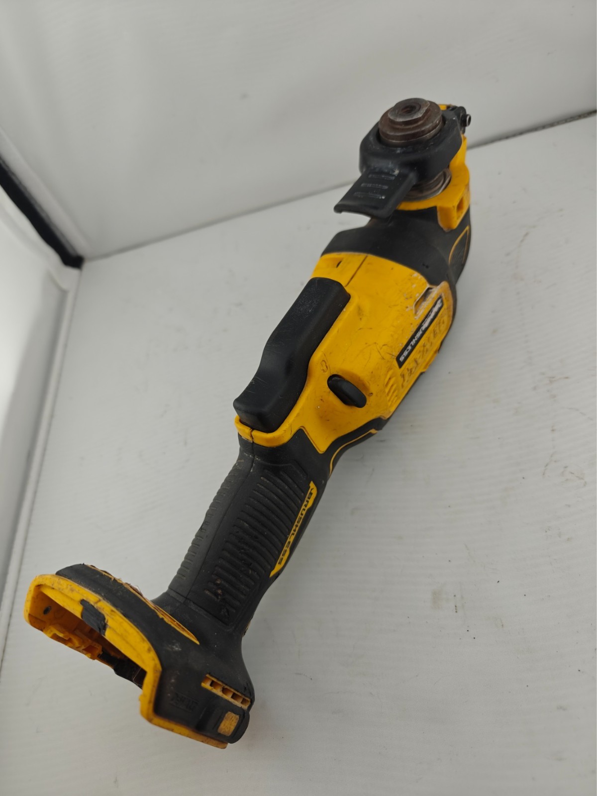 Dewalt DCS354B 20V MAX Cordless Oscillating Multi-Tool (Tool Only)