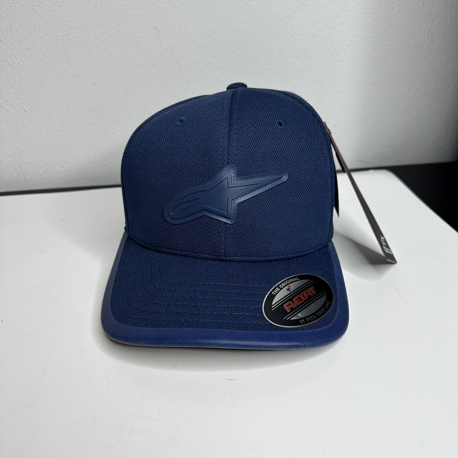 Alpinestars Astound Tech Hat Flexfit Small/Medium Navy Blue NWT Stretch Ride Dry
