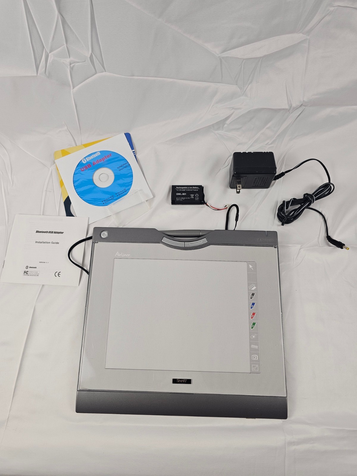 Smart Technologies Airliner WS100 Wireless Slate Bluetooth Whiteboard USB