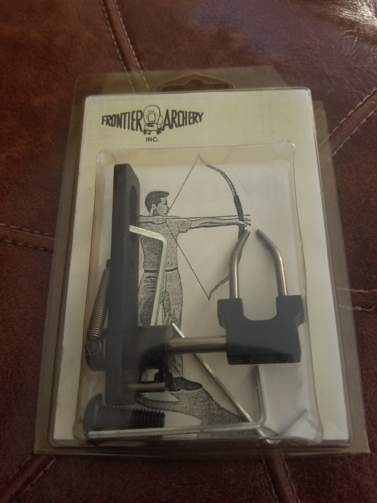 Frontier Archery TR900 Hunter Right Hand Arrow Rest - Black. USA Made. Q12