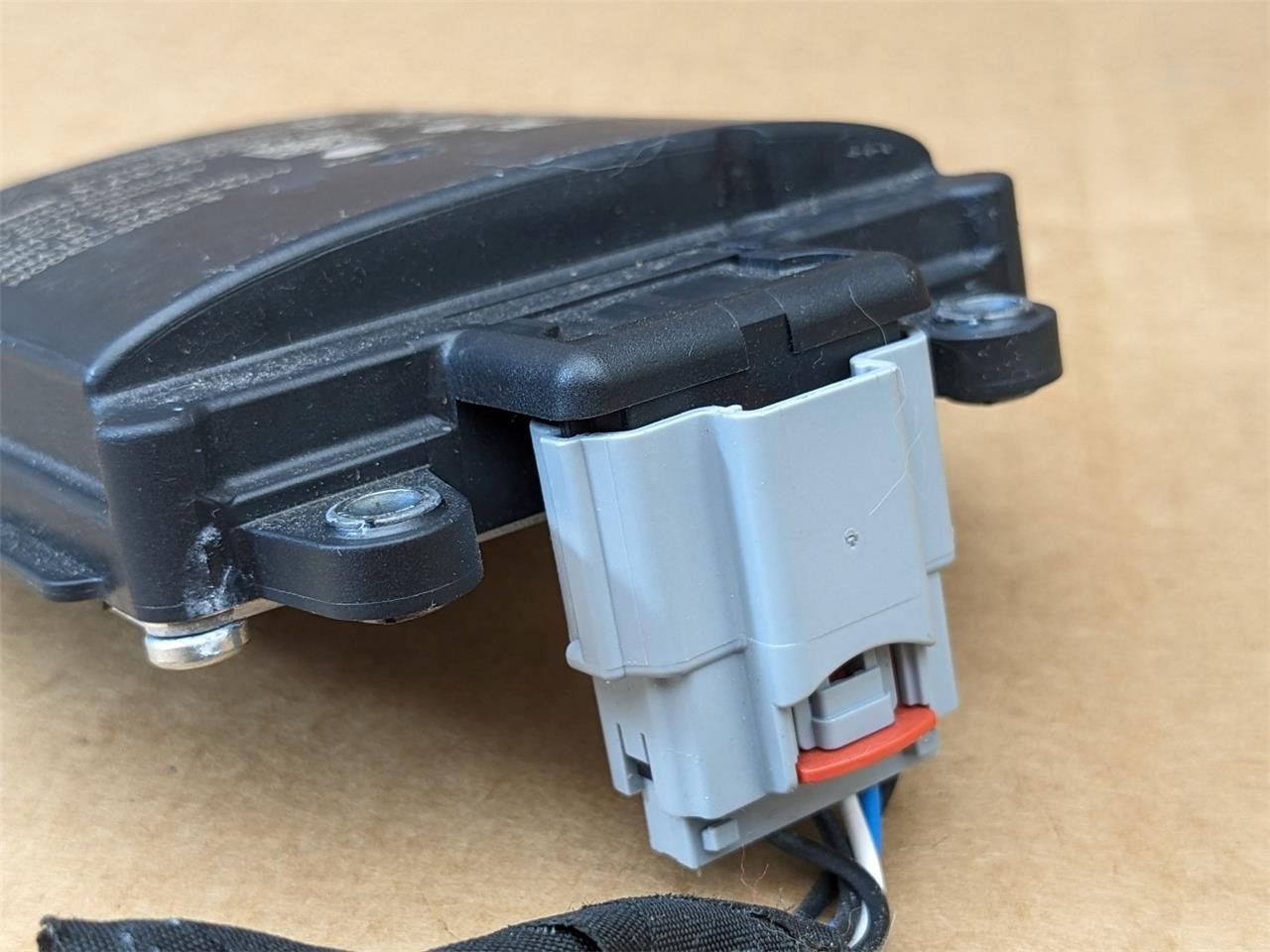OEM 2019-2024 RAM 1500 2500 3500 Blind Spot Detection Module Sensor 68263397AE