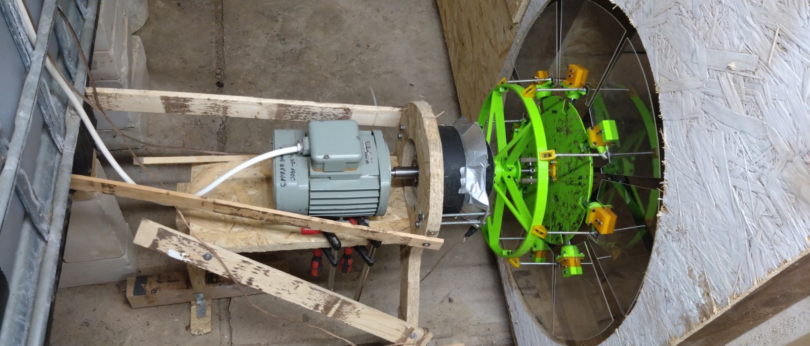 Rotary woofer / infrasound generator