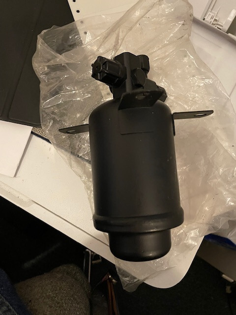 64 53 1 166 051 Receiver Drier