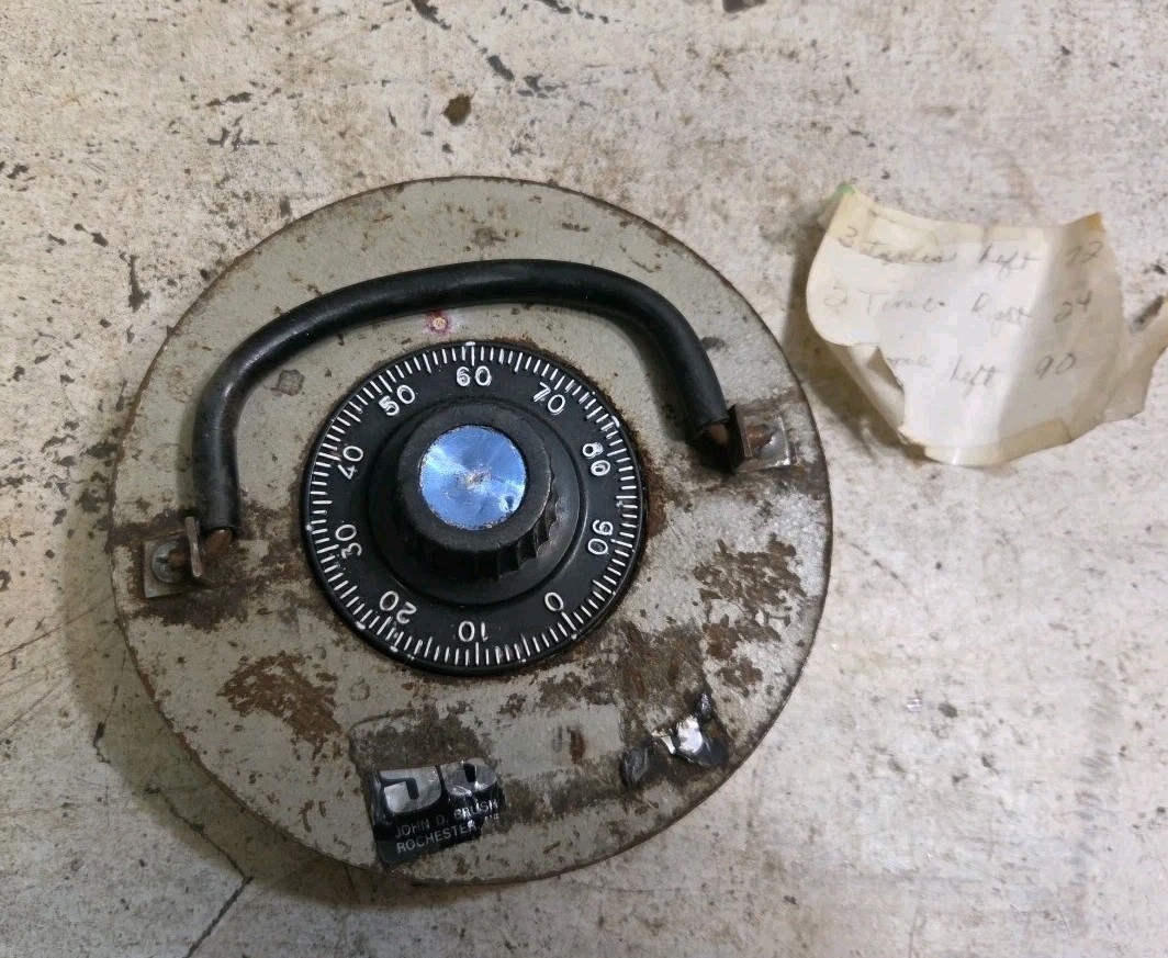 Vtg John D. Brush & Co Safe Lin Cover Dails Works With Code.