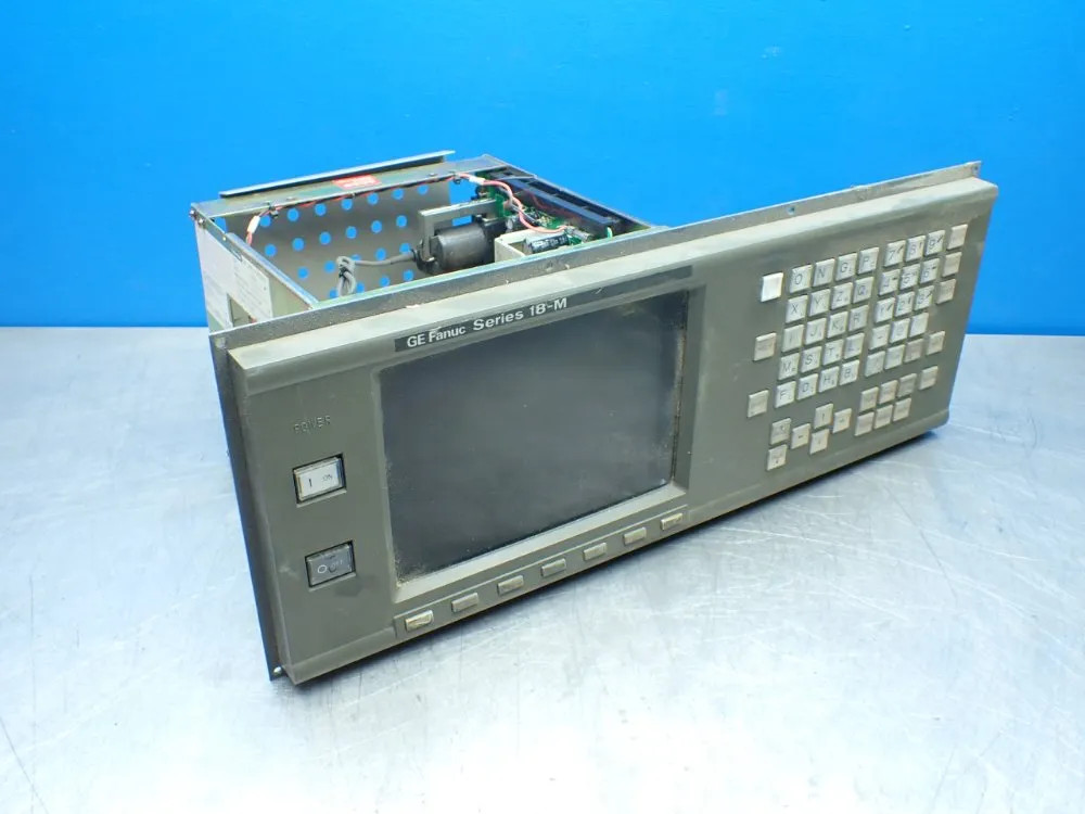 FANUC 9" CRT/MDI UNIT OPERATOR PANEL XA02B-0120-CE51#18M