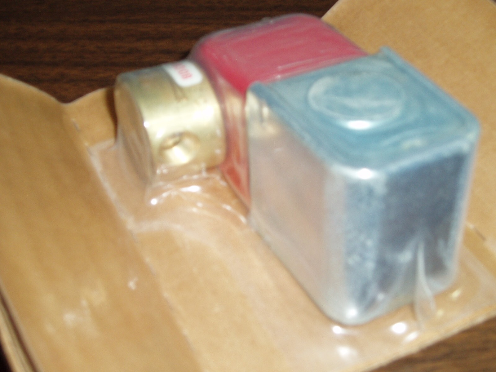 Solenoid Valve 1/8" NPT, two-way normally closed, 120V Coil Dayton PN 6X230 NOS