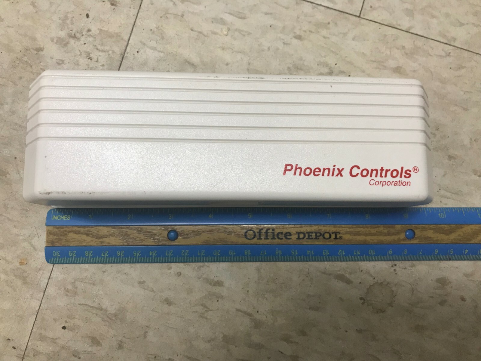 phoenix controls ZPS220 fume hood zone presence sensor