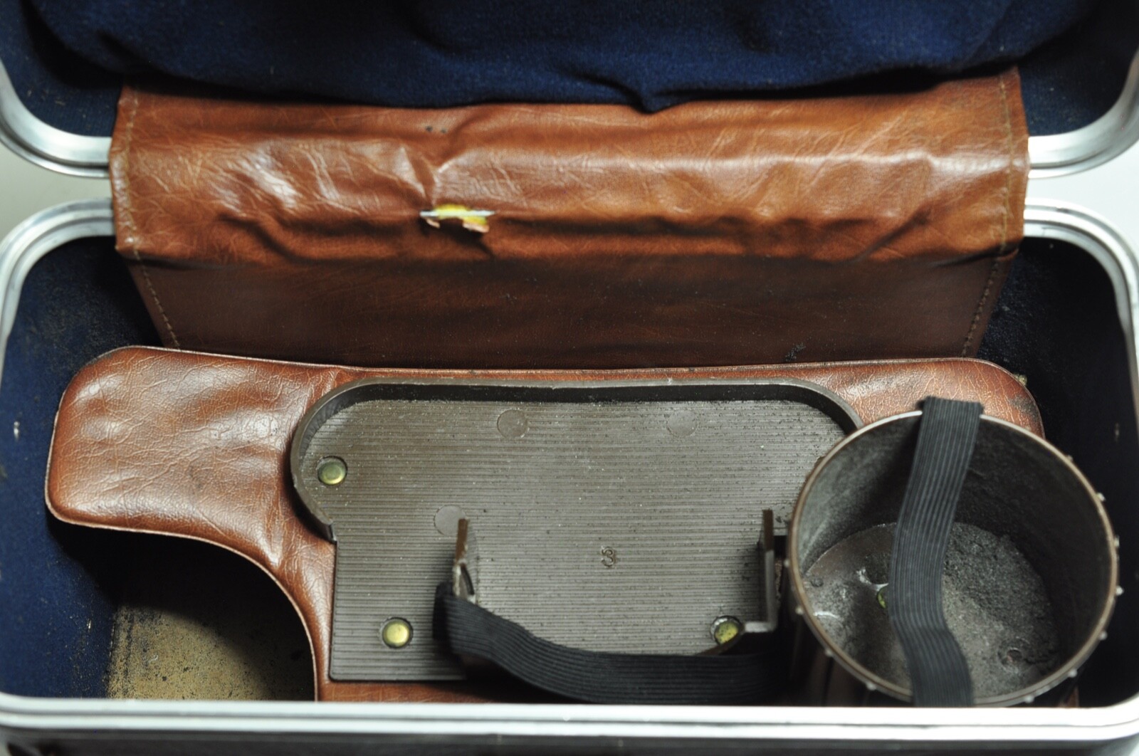 Vintage Camera Case, Vinyl case Shoulder strap- GC for age