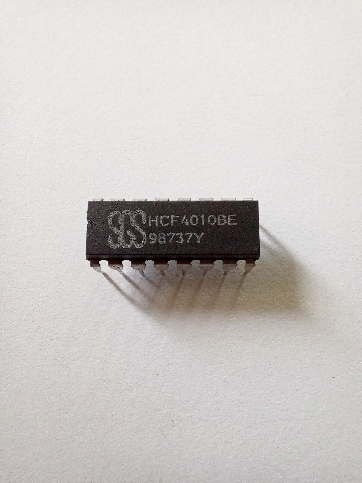 SGS  HCF4010BE  IC Chip Integrated Circuit PDIP-16 Brand New!  USA Seller! Rare!