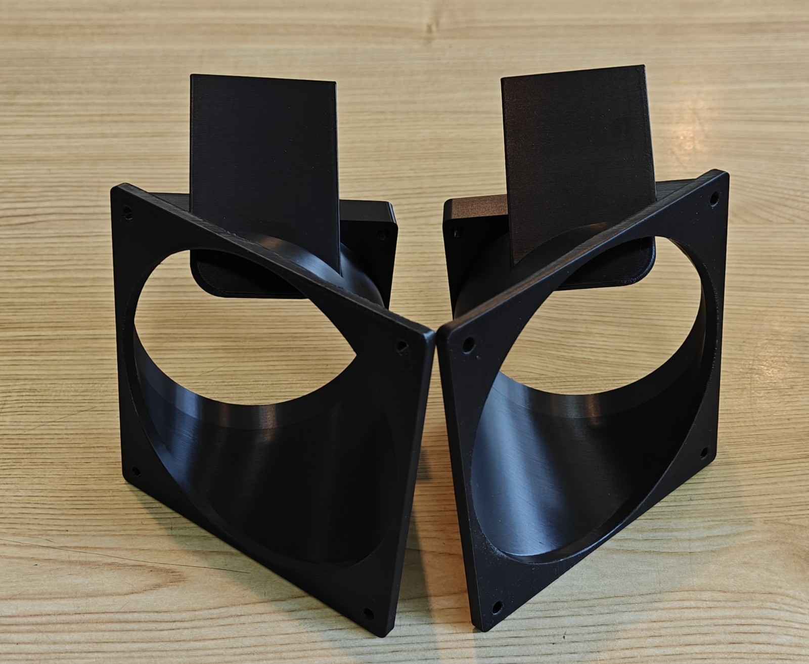 NerdOctaxe 120mm cooling Fan Shroud Black with vrm vent