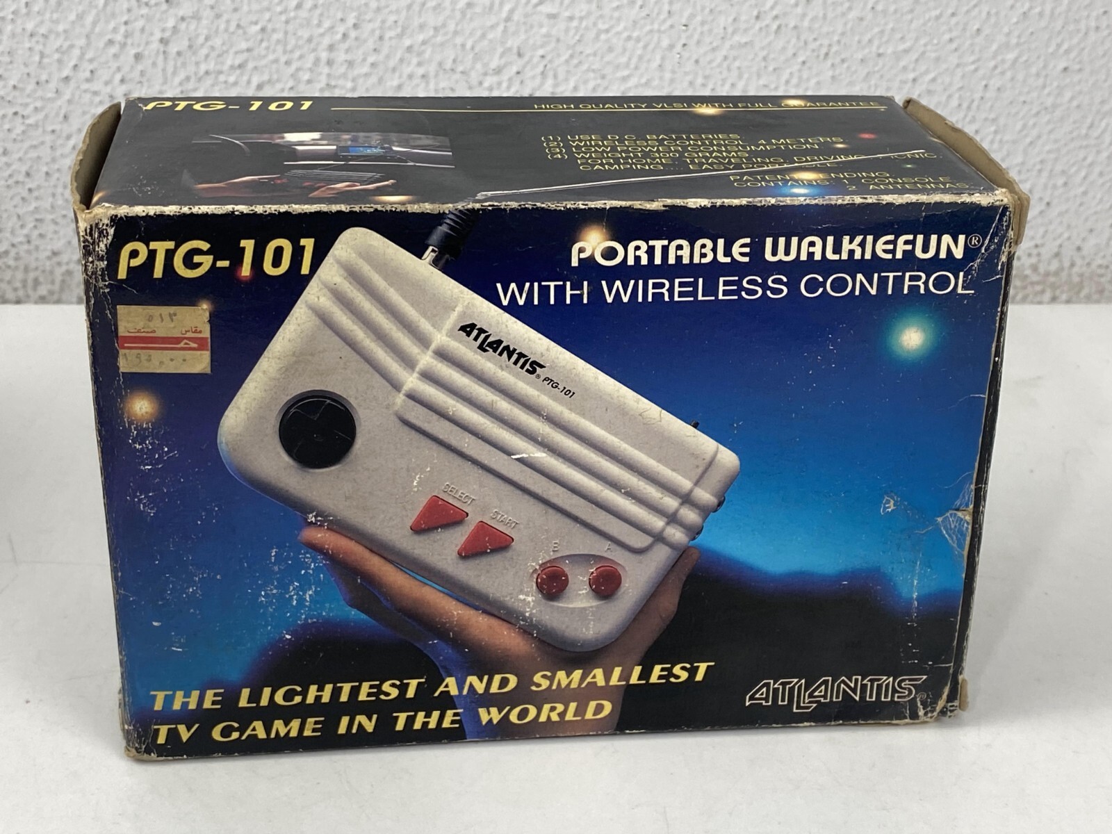 Famiclone ATLANTIS PTG-101 PORTABLE WALKIEFUN VIDEO TV GAME Console