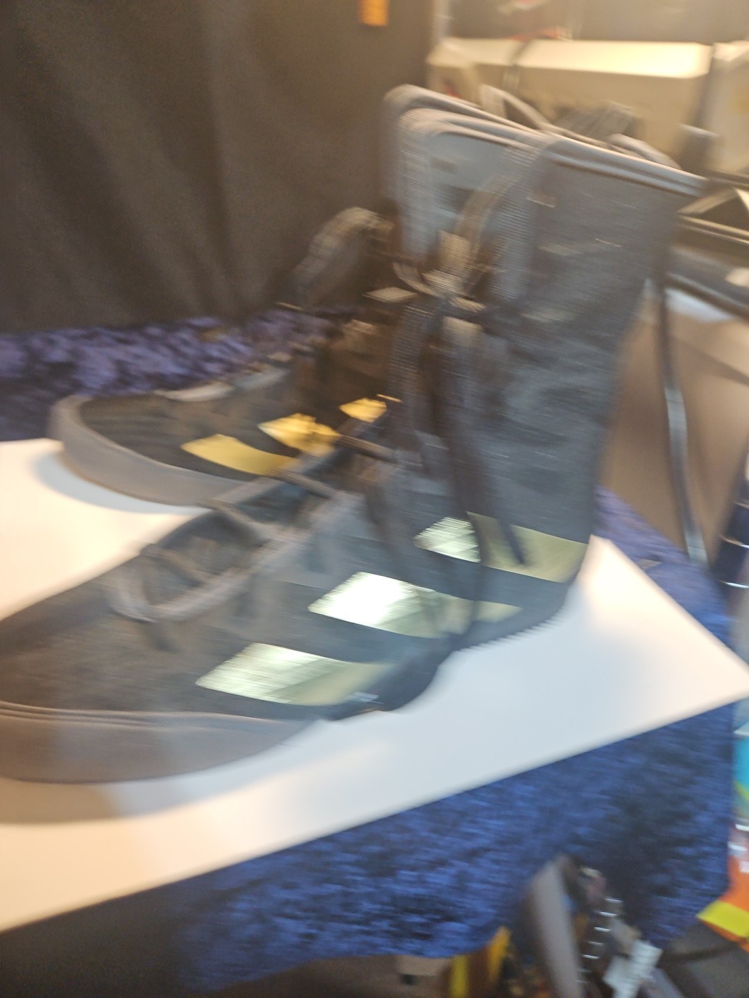 ADIDAS BOX HOG 4 BOXING BOOTS GZ6116 BOXING SHOES UNISEX KIDS SHOES SZ 6 @E