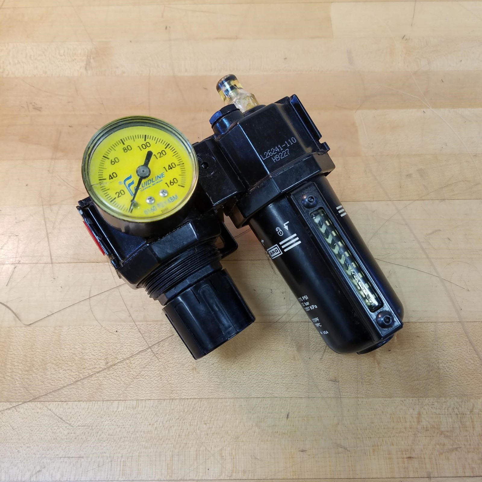 ARO L26241-110 Lubricator, 175psi, 12bar w/ ARO R27241-300 Regulator - USED