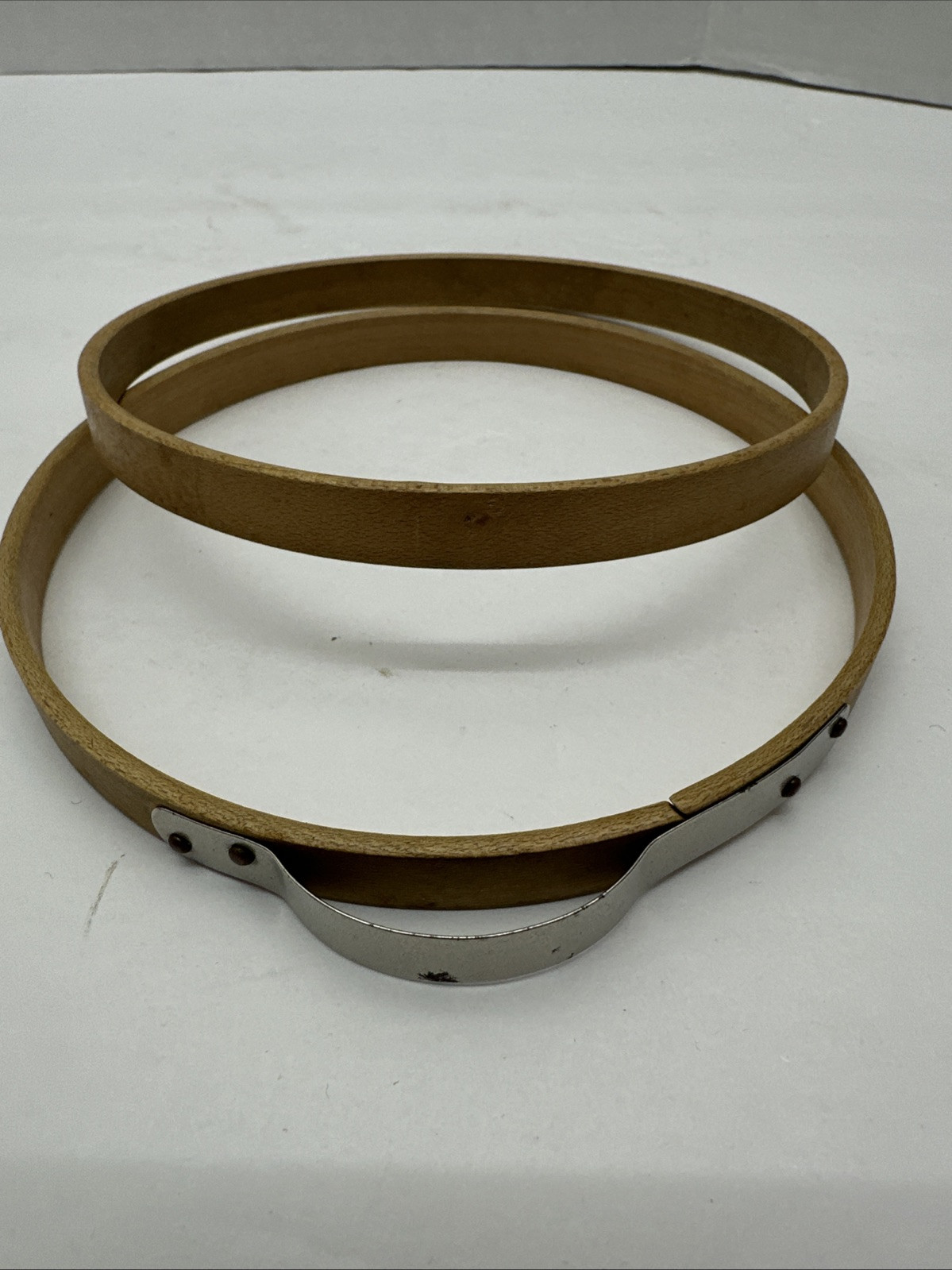 Vtg Princess Metal Bow Tension Wood Embroidery Hoop 5" Round - Adjustable Spring