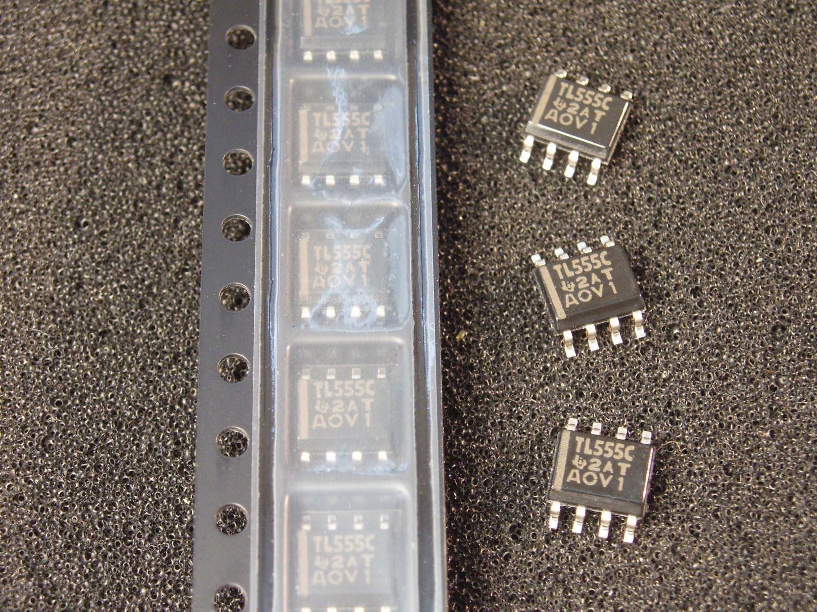 Qty 40: TLC555C TL555C CMOS Timer SOIC-8 LM555 NE555 Surface Mount NOS Xlnt!