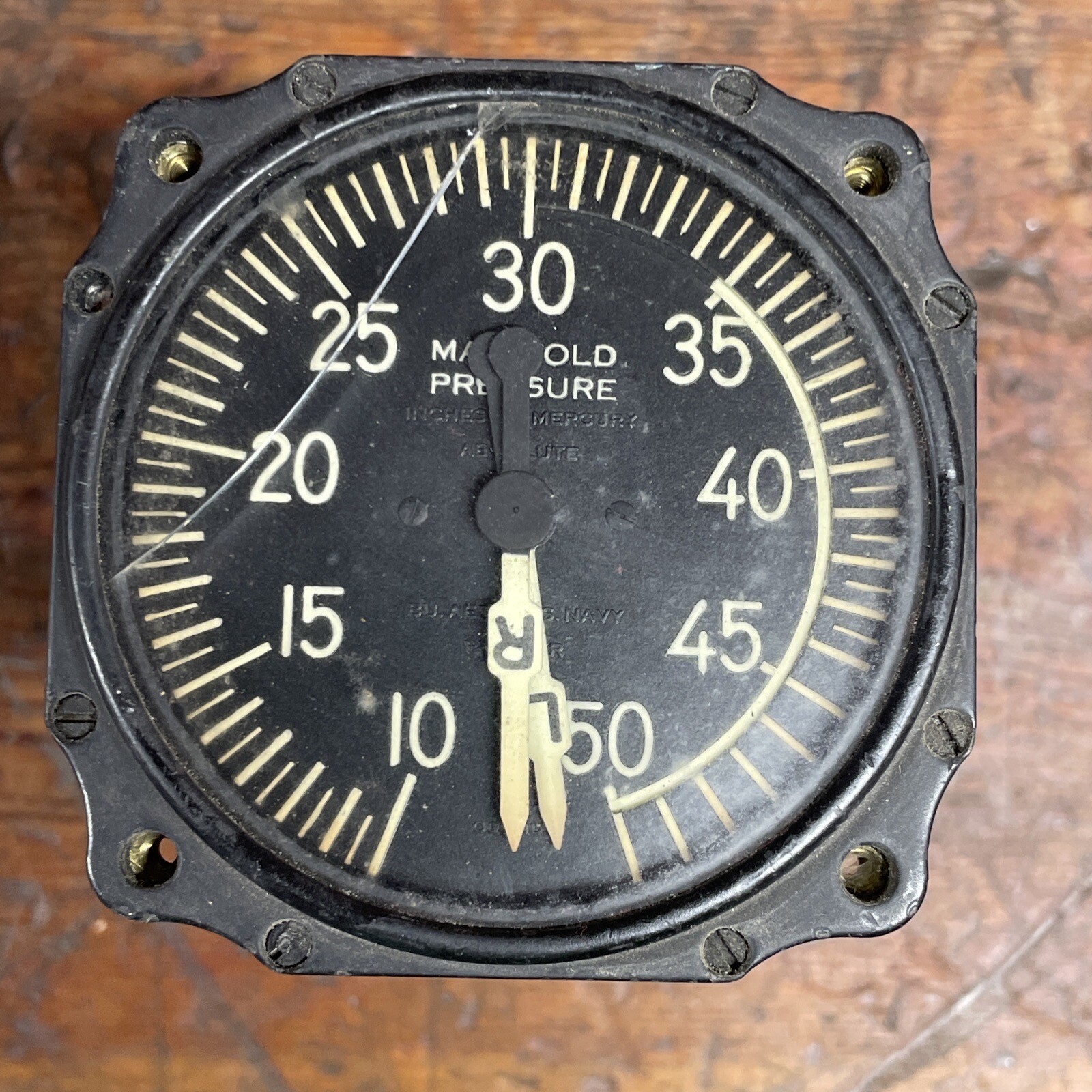 Airplane Manifold Pressure Gauge Indicator