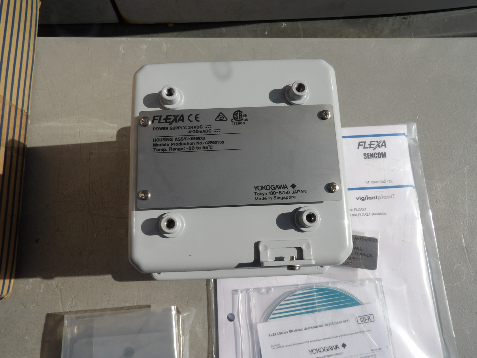 NEW Yokogawa 2-Wire Analyzer FLXA21