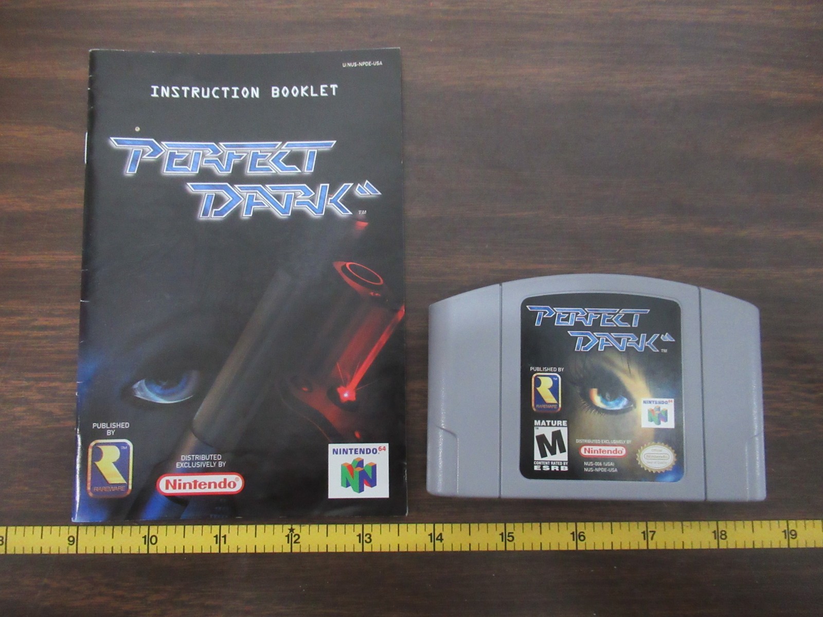 N64 Perfect Dark with Manual TESTED
