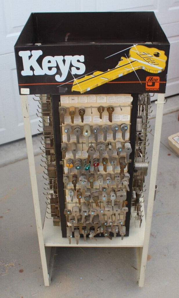 ILCO Key Display Locksmith Rack Vintage (Hundreds of misc keys)